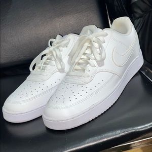 White Nike Air Force 1